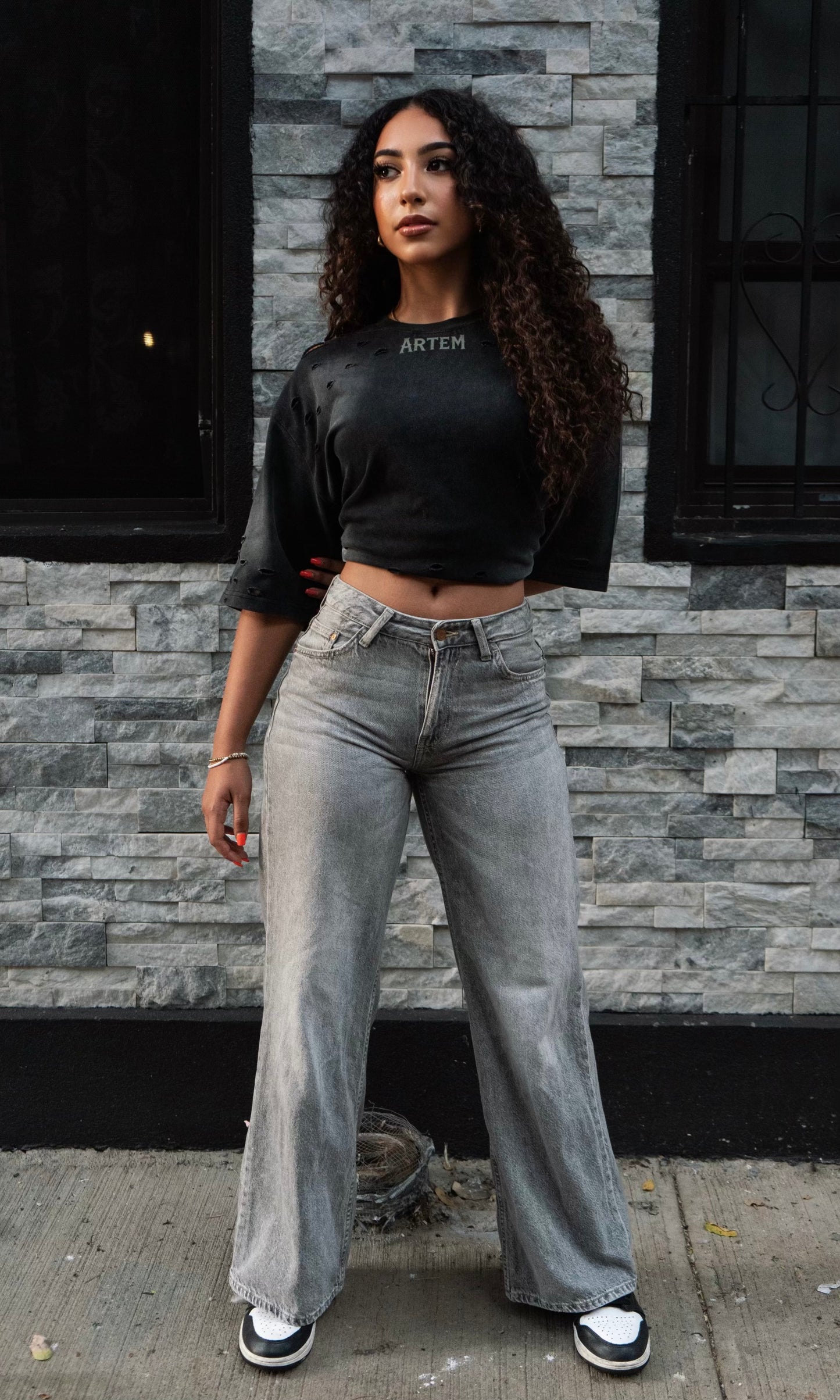 model is 140LB 5'6 wearing XS