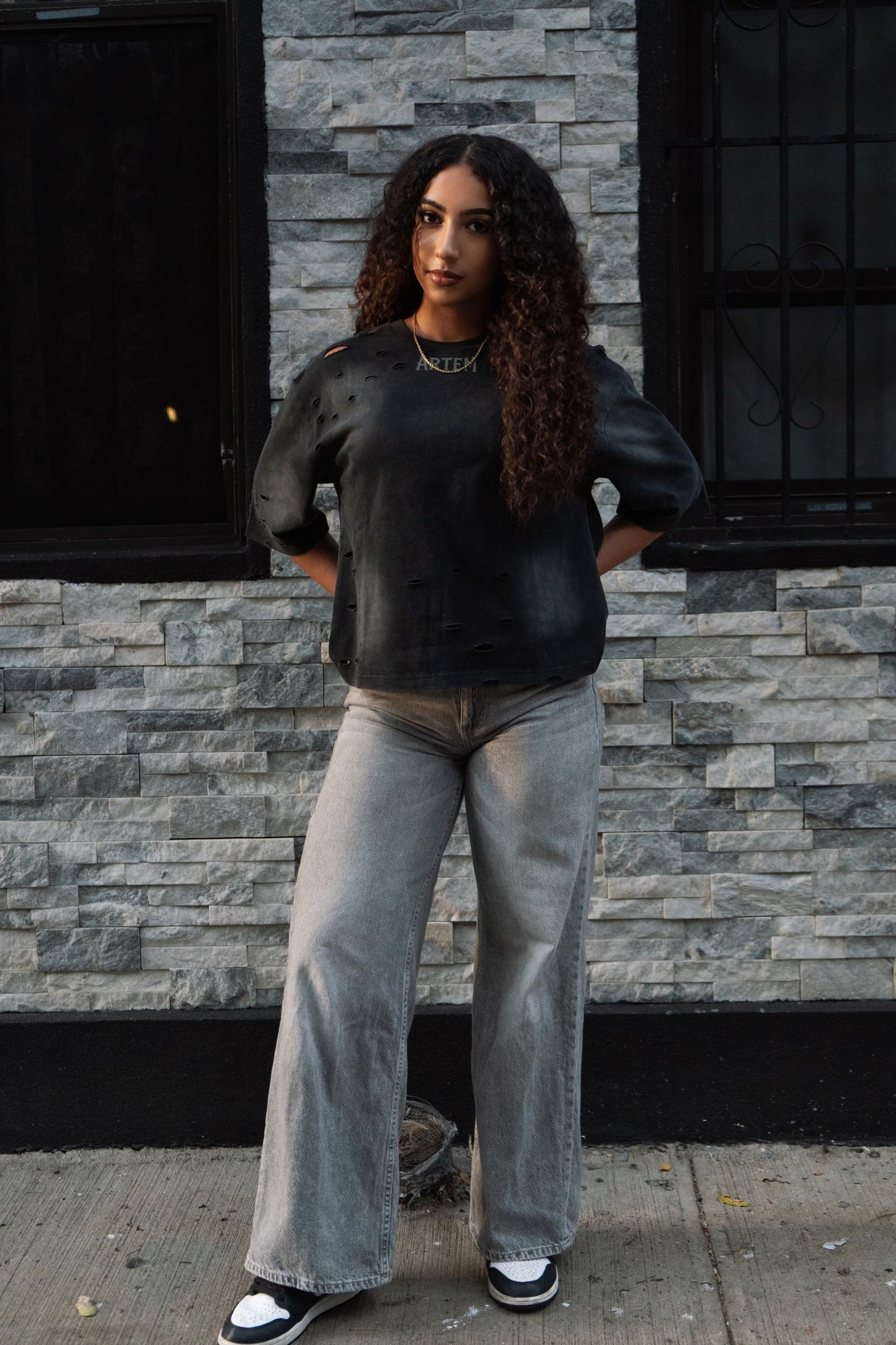 model is 140LB 5'6 wearing XS